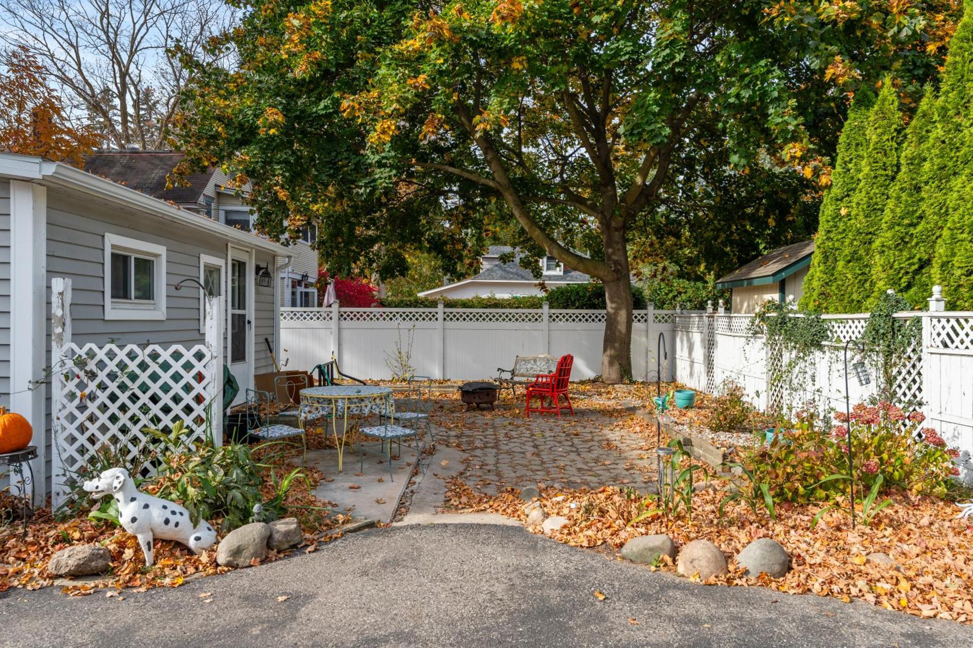 Charlevoix House - The Northside Bed & Breakfast Exterior foto