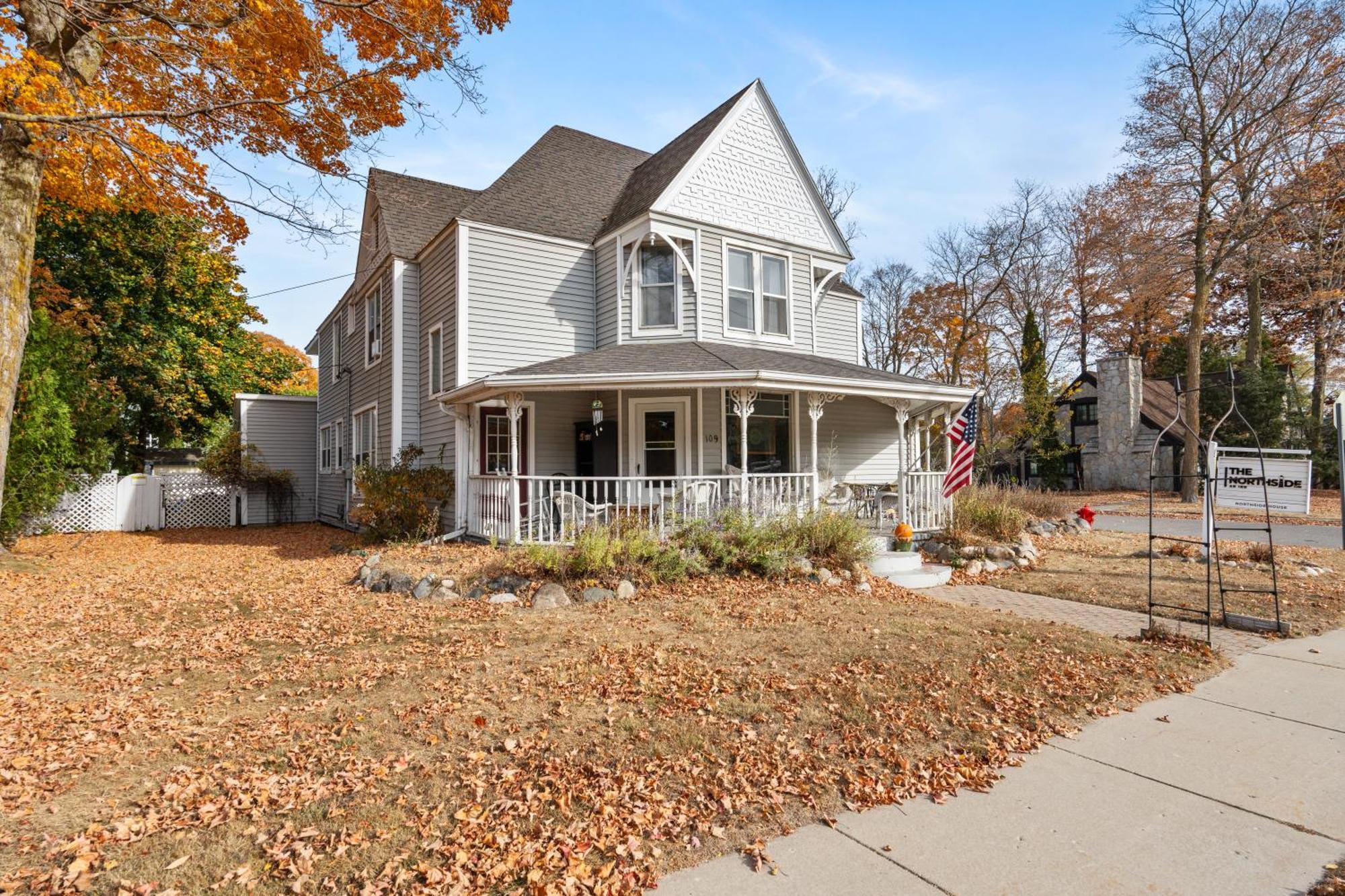 Charlevoix House - The Northside Bed & Breakfast Exterior foto